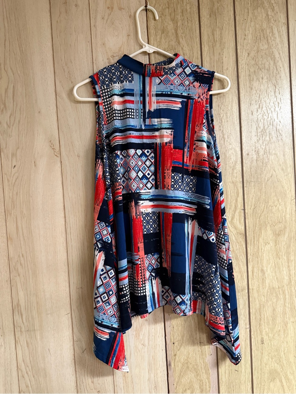 Mock Neck Sleeveless Camisole in Navy & Red Abstract Print